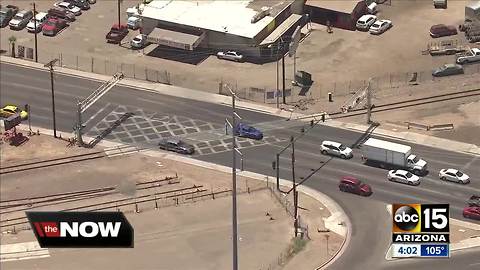 Dangerous Phoenix railroad crossing to be shut down