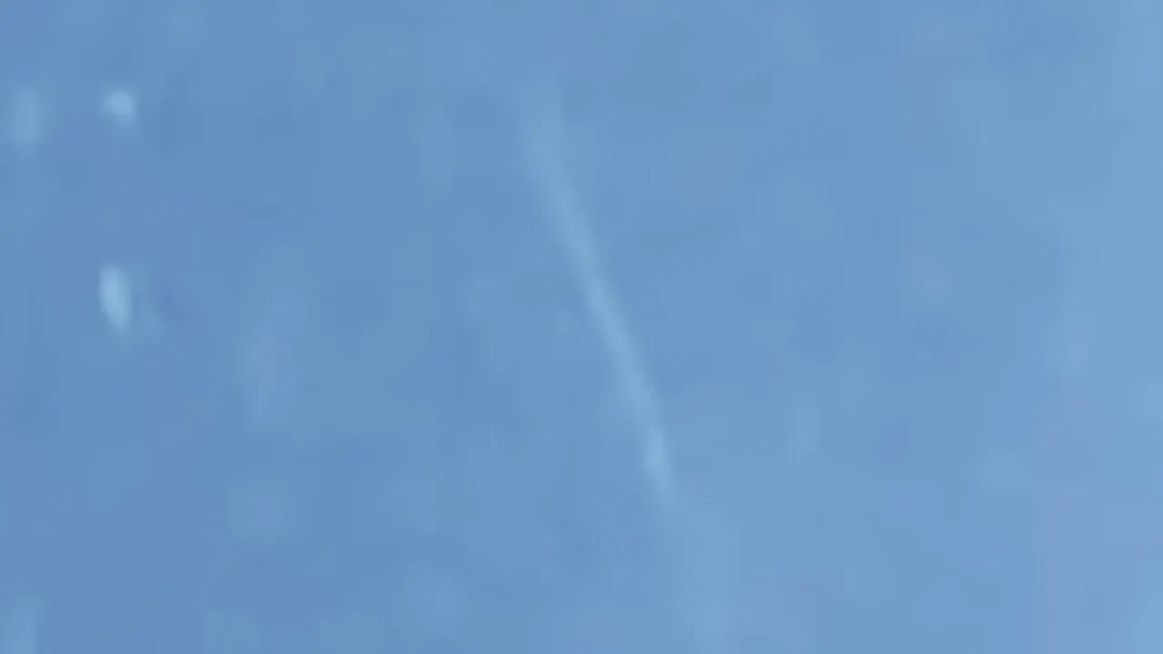 hyper cigar UFO fly-by