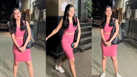 Tejasswi Prakash Looks so pretty in Pink Outfit as she spotted in the City 😍🔥📸