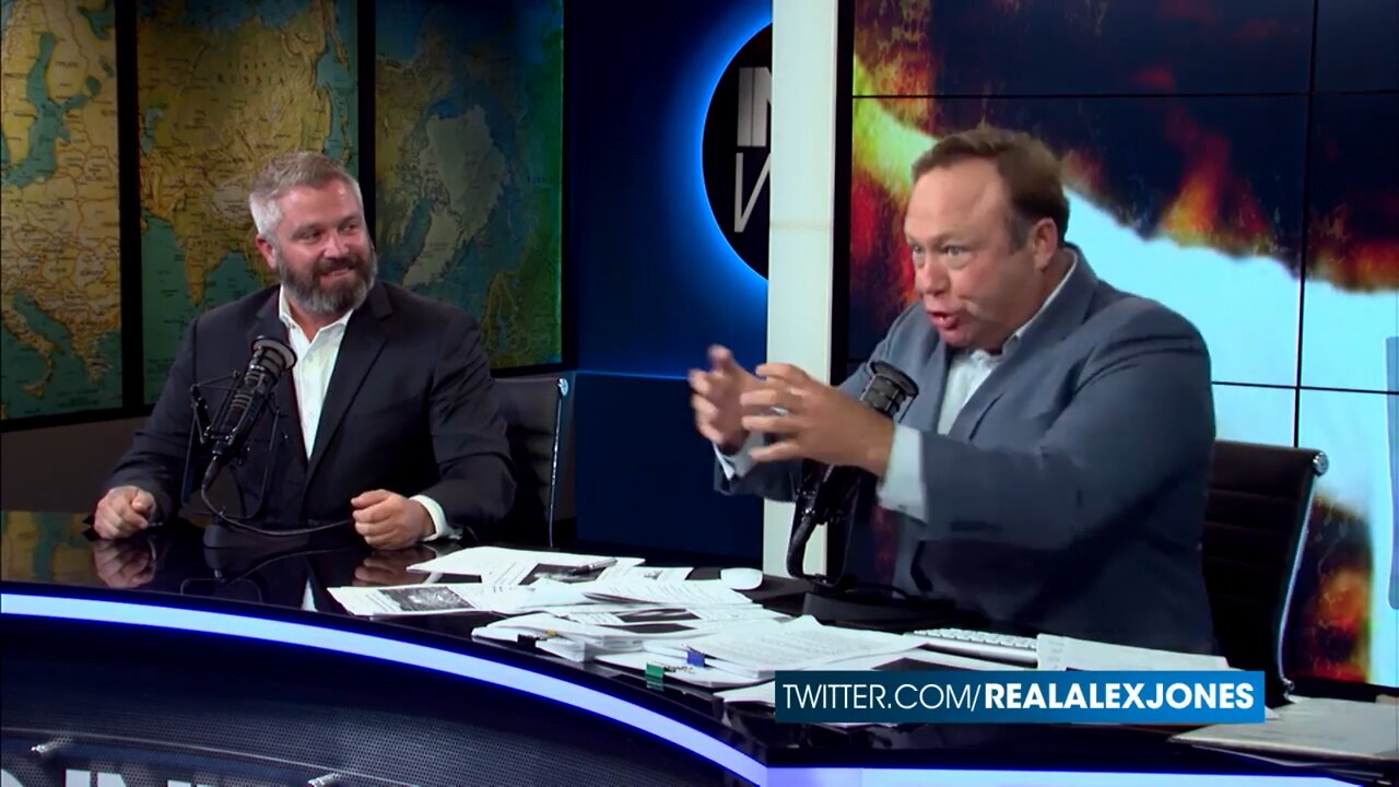 Alex Jones Caught by Surprise Hillary Attack - The Alex Jones Channel - 2016