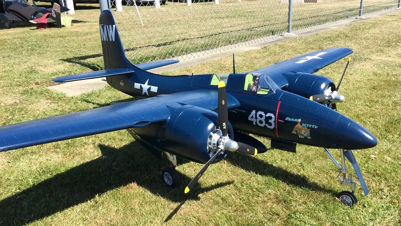 FMS F7F Tigercat Bad Kitty & FlightlineRC F7F Tigercat RC Plane Formation Flying