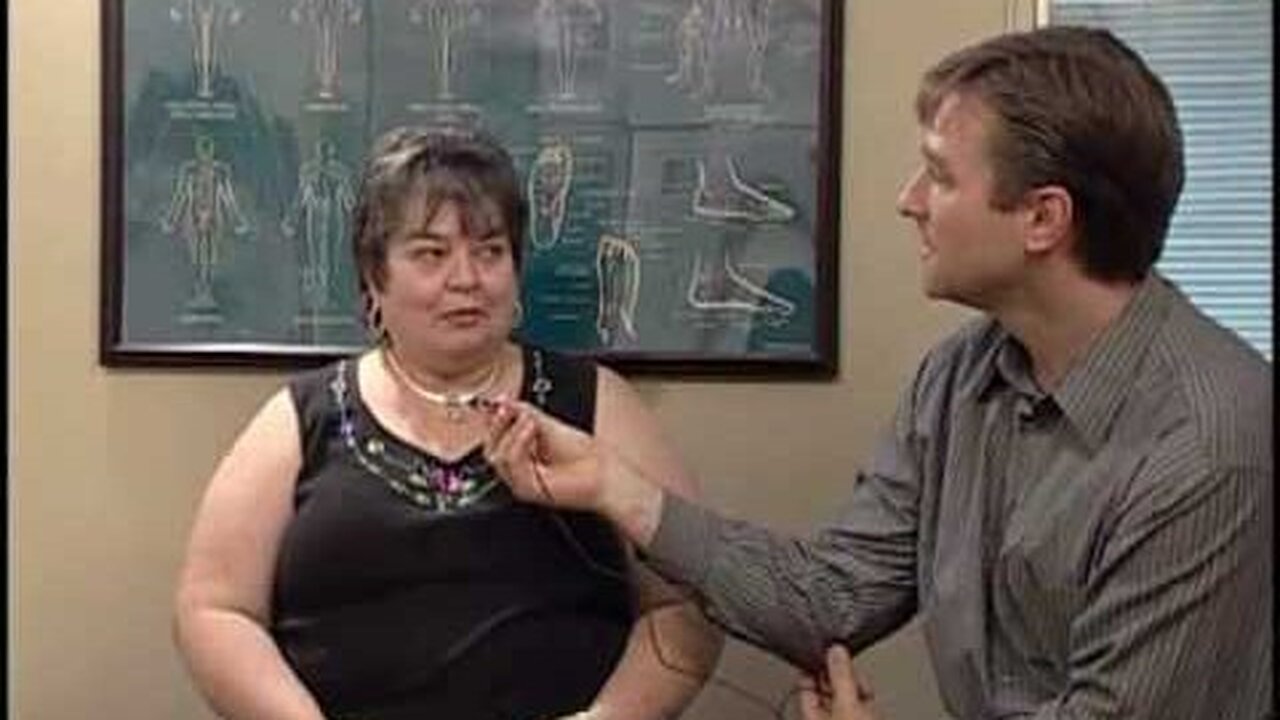Dr. Berg's Example of Acupressure for Weight Loss