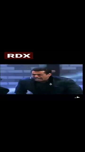 Sunil Grover Fun in Bigg Boss 13 Final Salman Khan