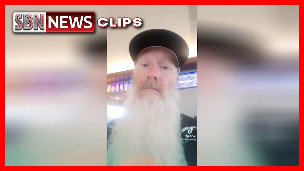 Man Notices Something Strange on Mcallen, Texas Airport Amid New Surge - 3912