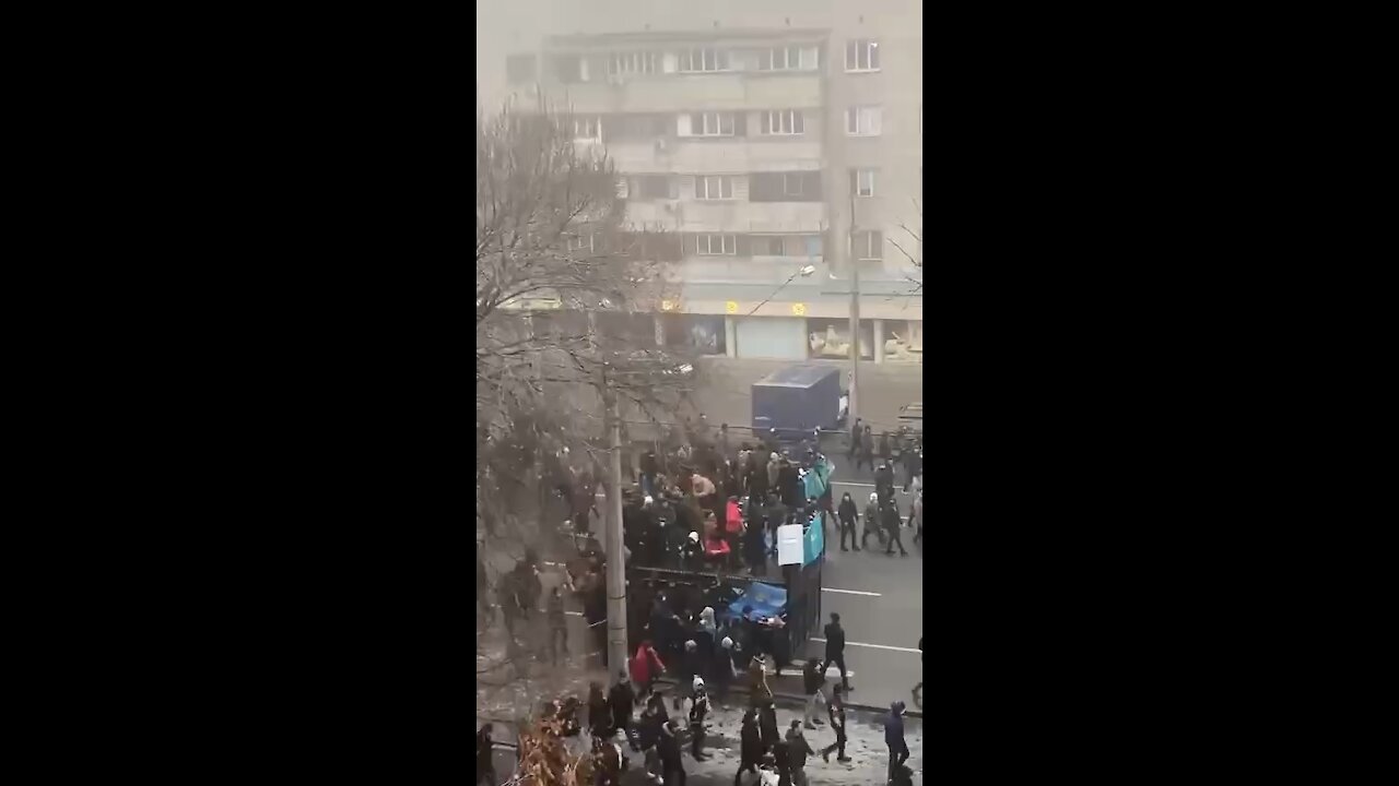 BREAKING Kazakhstan - rising prices and new lockdown measures lead to revolution!