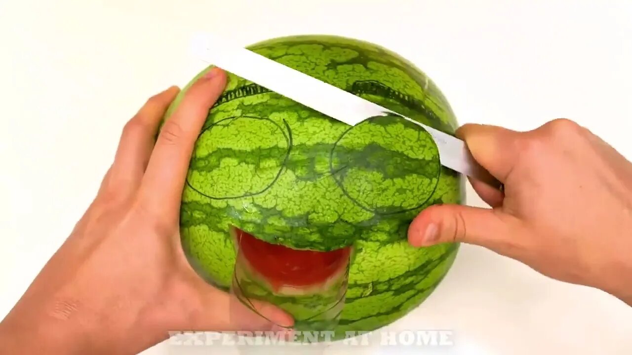 10 Amazing Watermelon LifeHacks!!