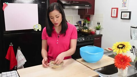 How to Make Soy Milk นำ้เต้าหู้ Hot Thai Kitchen! 7