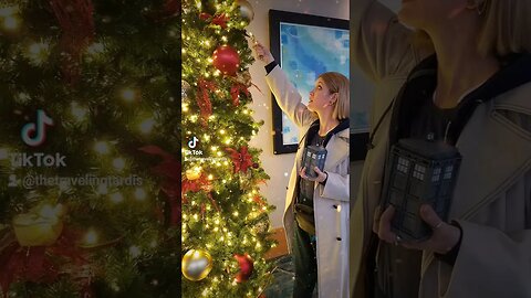 🎄#CHRISTMAS #DOCTORWHO #COSPLAY #TARDIS #HOLMAT ❄️ #THIRTEENTHDOCTOR #COSPLAYER #SUBSCRIBE #SHORTS