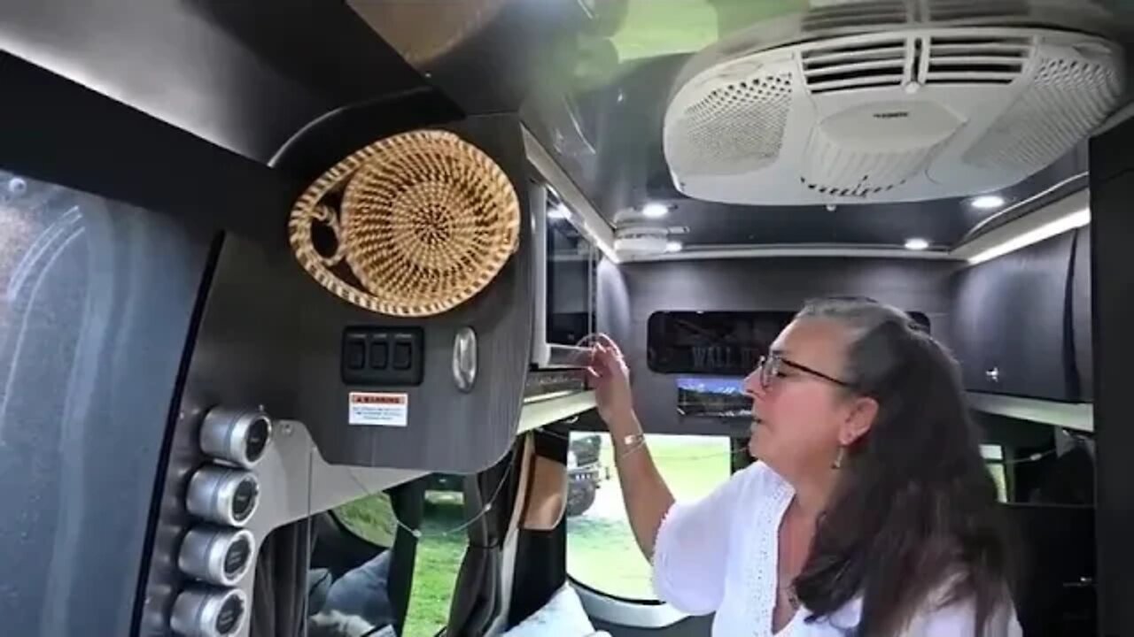 18 %%% SOLO Woman's Stunning Camper Van is the Best For Full Time Living