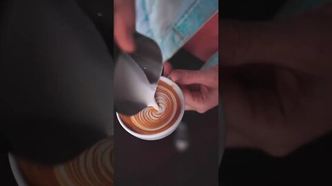 HOLLOW Latte Art