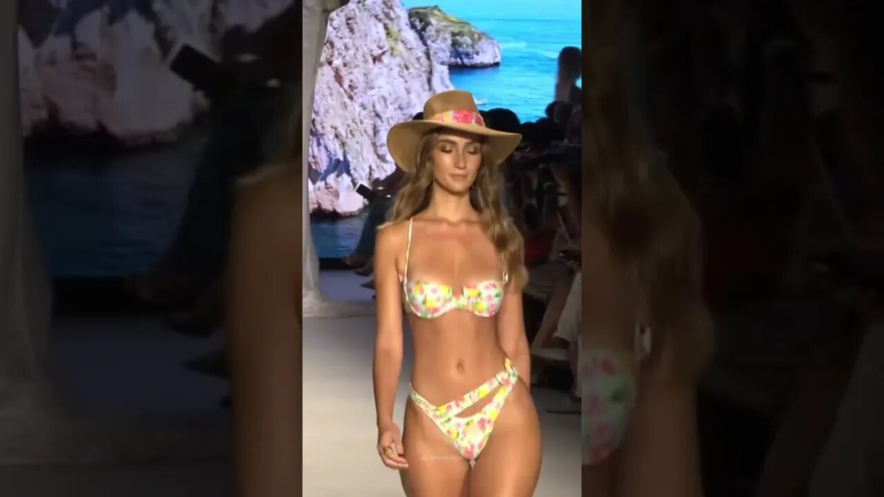 Queen Priscilla Ricart catwalk in Luli Fama bikini show #shorts #bikinimodel #bikinibody