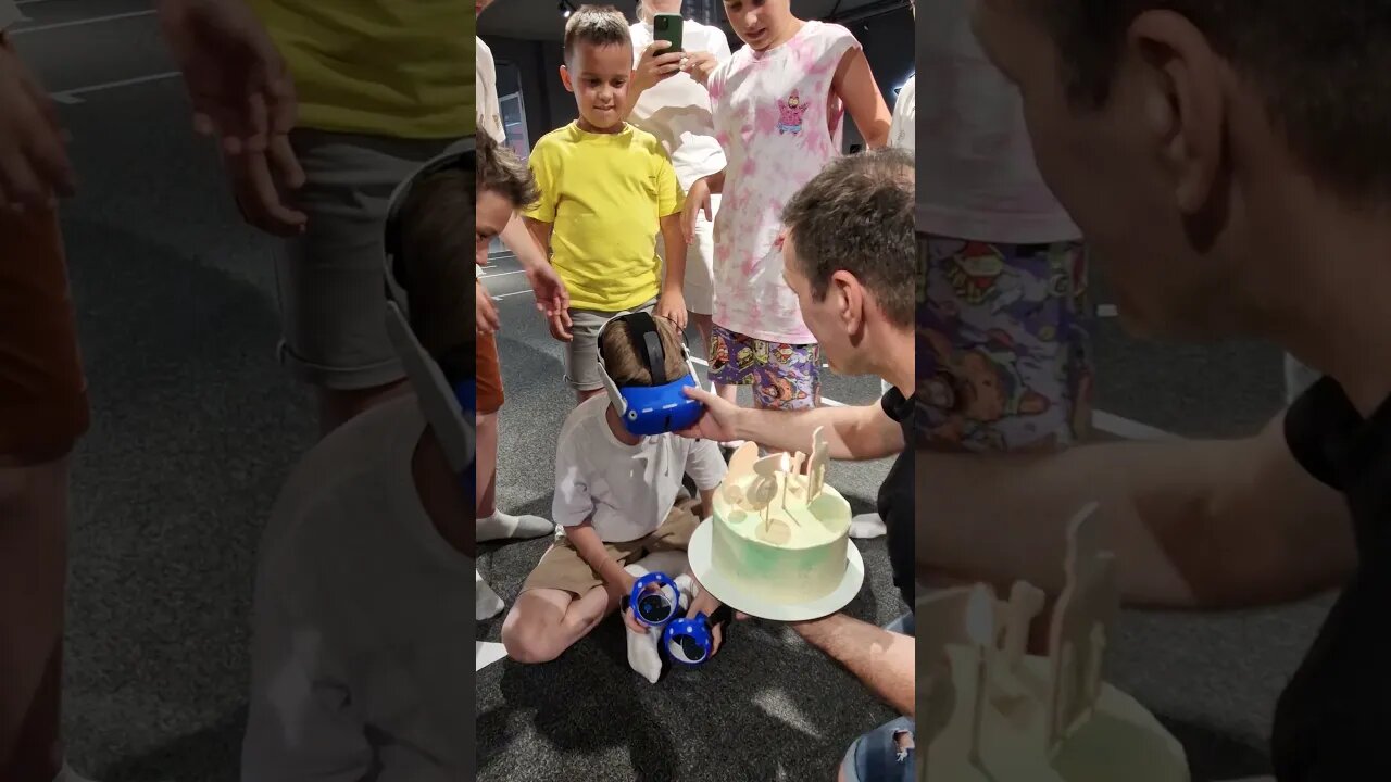 tiktok:unreal.md 🎮👾🕹️ #vr #vrclub #virtualreality #unrealvr #moldova #chisinau #vrarena 🖤 @unrealmd