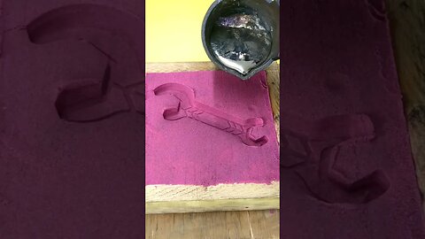 Sand Casting Metal with Kinetic Sand #shorts #shortsfeed #kineticsand