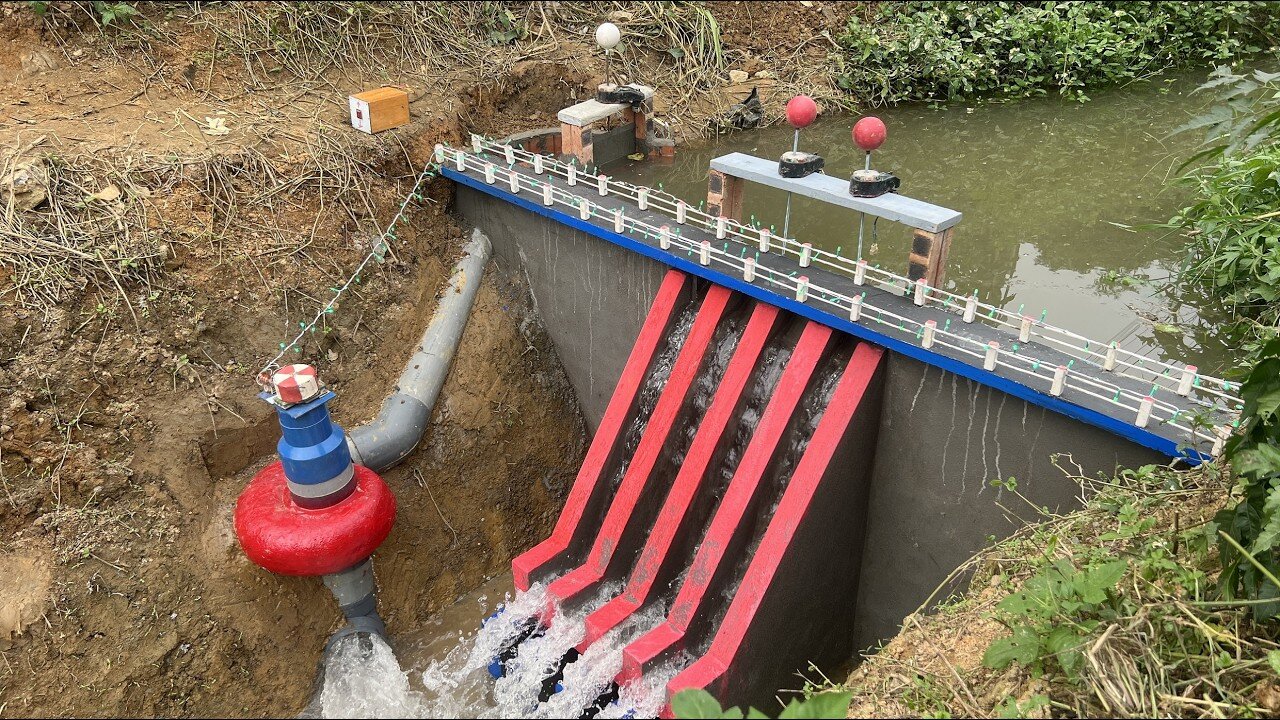 Construction of mini hydroelectric power with Francis turbine.