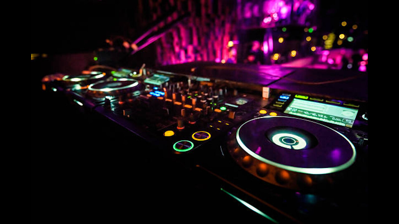 TECHNO LIVESTREAM 4