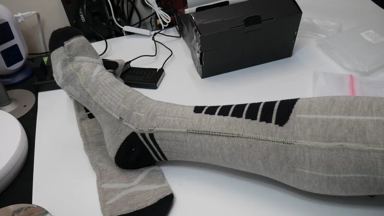 Heated Socks for Men Women Rechargeable Washable,Bluetooth APP Remote Control，Electric 5000 mAh