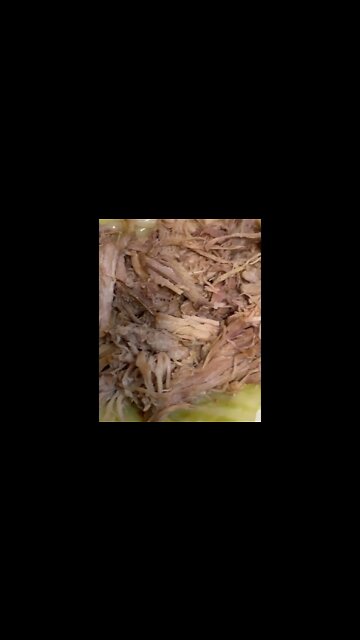 Hawaiian style kalua pork | @tasteofsnozzberries on IG 🐷🇺🇸😊 #shorts #kaluapork