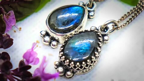 Labradorite & Crown Bezel Silver Necklace #shorts