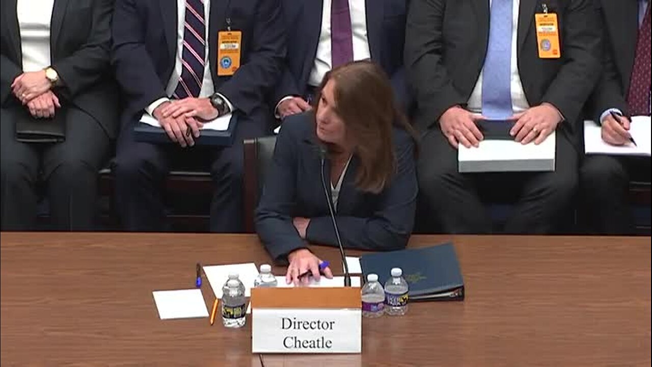 Secret Service Director: ‘I Do on Occasion Use Encrypted Apps to Communicate’ on My Personal Device