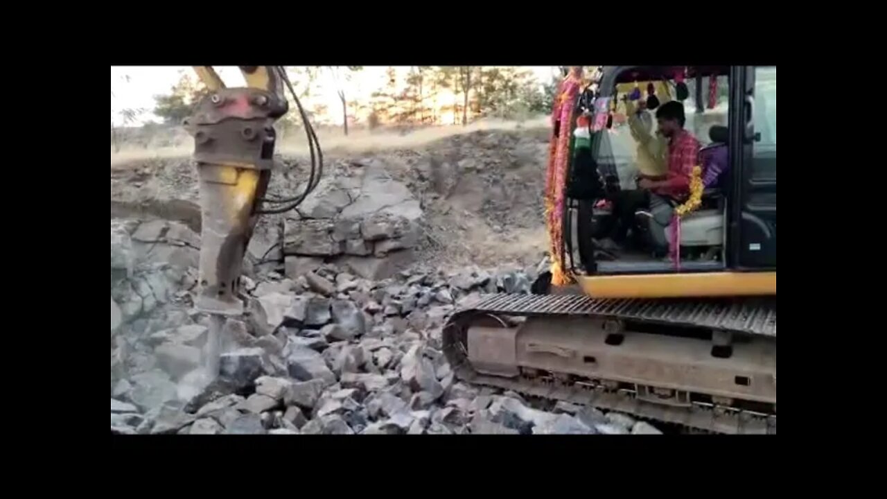 Poclain Opreter job | FC Enterprise