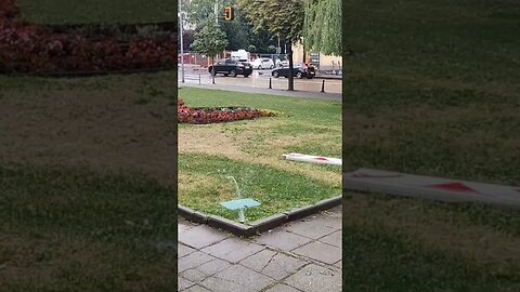 Автоматично поливане на градинките, дори и в дъжда, валящ цяла нощ...