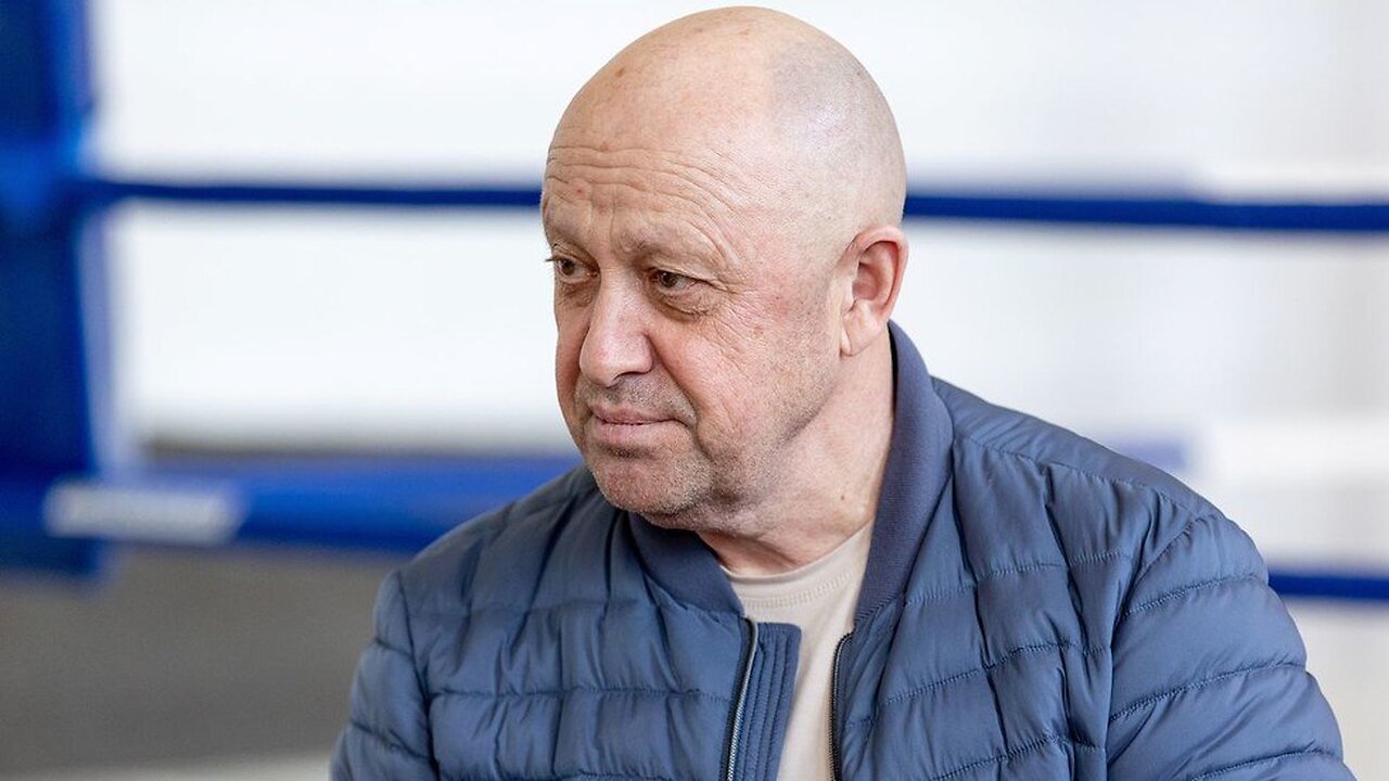 😡😡😡 Evgeny Prigozhin's Embraer plane crashed in the Tver region. RIP