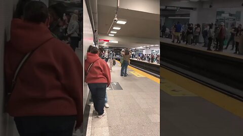 Metro arrival at Beri