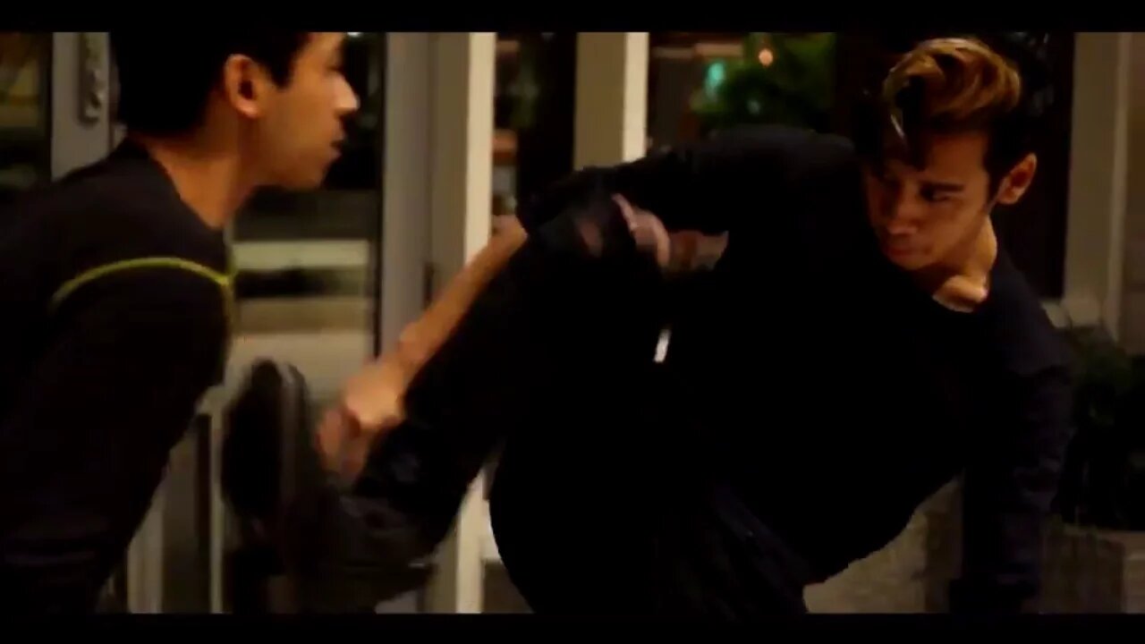 Nerds get into a Street Fight inside a Public Mall