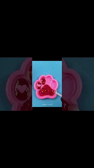 RESIN PAW PRINT KEYCHAINS! #shorts