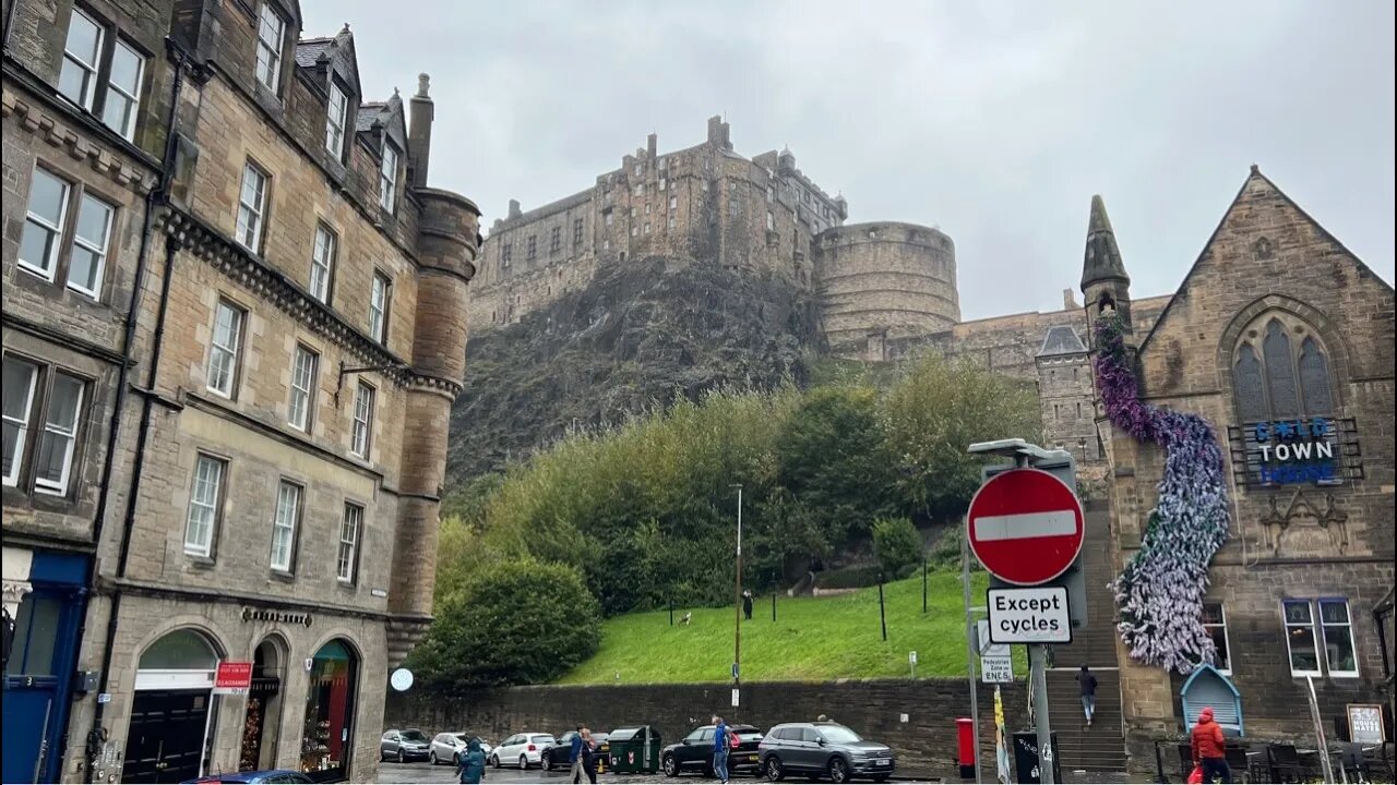 Edinburgh LIVE: Stormy Old Town