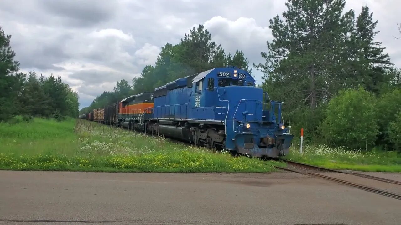 These 2 EMD's Working Hard Pulling 100 Plus Cars Up A Grade! #trainvideo #trains | Jason Asselin