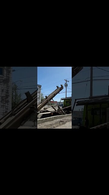 Dump Truck 🚚 🛻 unloading Bin #dumptruck #dumping