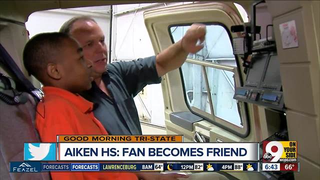 Fan meets Chopper 9 reporter Dan Carroll