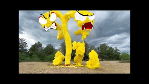 Experiment: Big Yellow Monster Worms Eruption From Coca-cola and Mentos