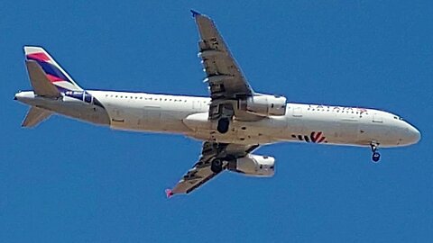 Airbus A321 PT-MXF vindo de Salvador para Fortaleza