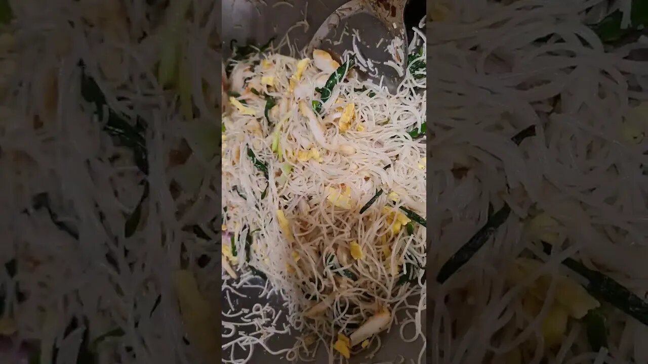 CHINESE FRIED NOODLES