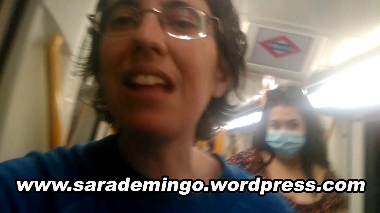 POESÍA EN TIEMPOS DE CORONAVIRUS: "Viajar contigo", recitada en el metro de Madrid.