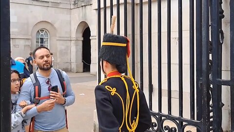 Yer she scared you 😆 #horseguardsparade