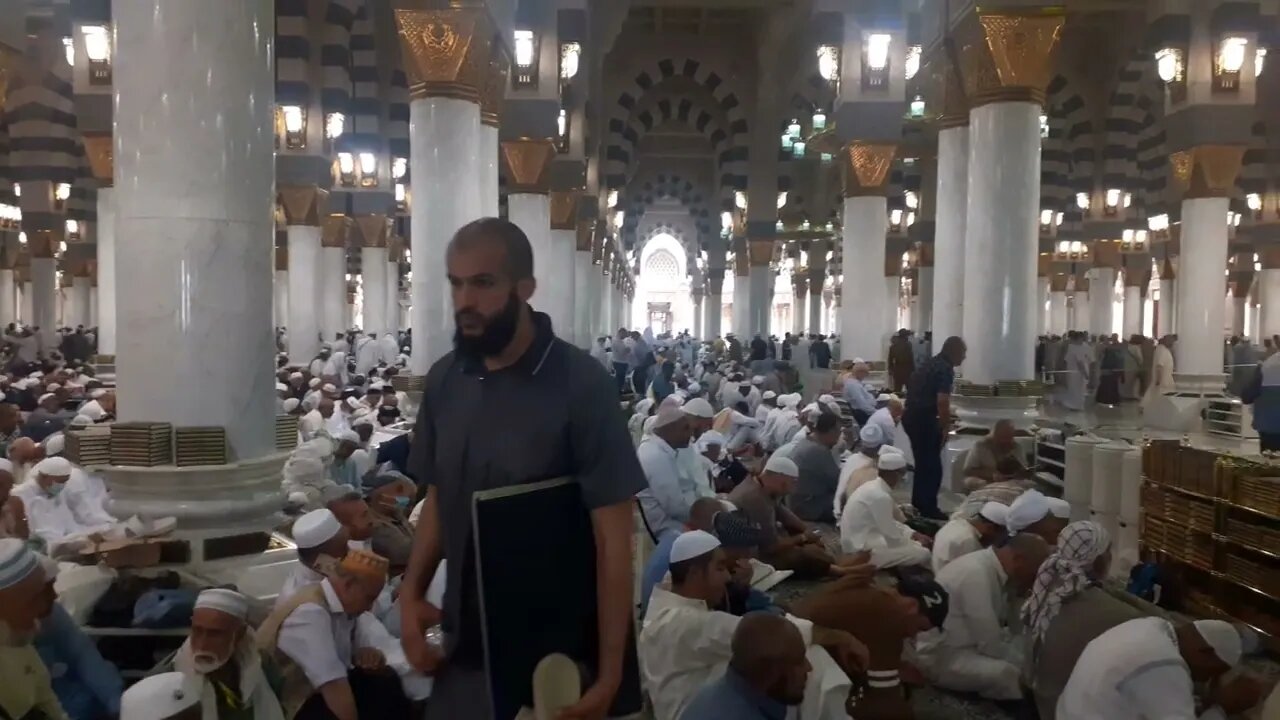 Zuhr Prayer: Al Masjid an Nabawi, Alhamdulillah