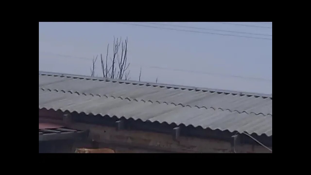 Armyansk-Krasnoperekopsk columns of military equipment are moving towards Ukraine,