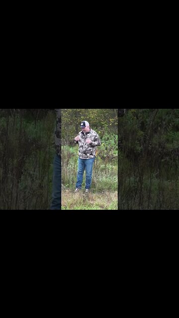 Identifying food paths #shorts #deer #deerhunting