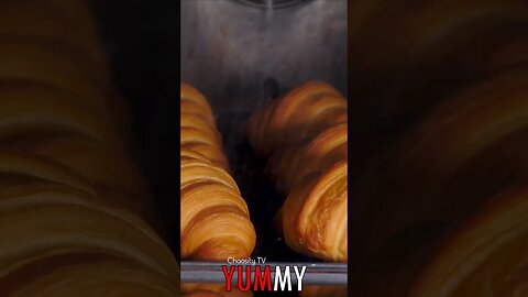 😋 #YUMMY - Croissants Baking (time-lapse)🍴