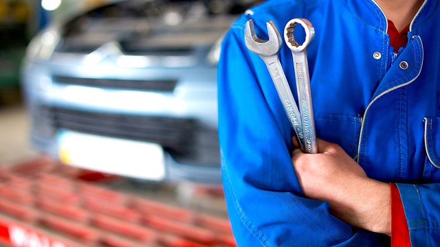 Save Your Car with 4 Insider Tips from a Mechanic