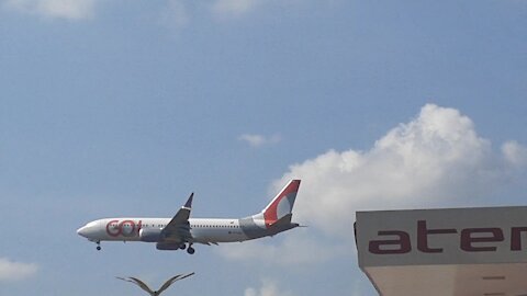 Boeing 737 MAX 8 PR-XMP vindo de Fortaleza antes de pousar em Manaus