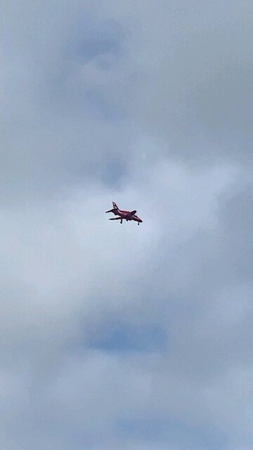 Red Arrows Coming In To Land