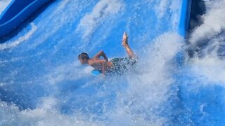 flowrider - Zach at Soak City, Kings Island (2022)#shorts