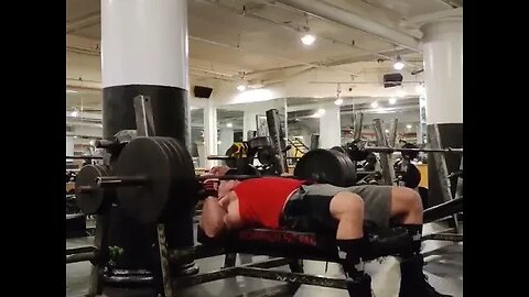 bench press 405 six reps let's go #benchpress #bodybuilding #power #lifting #bench #press