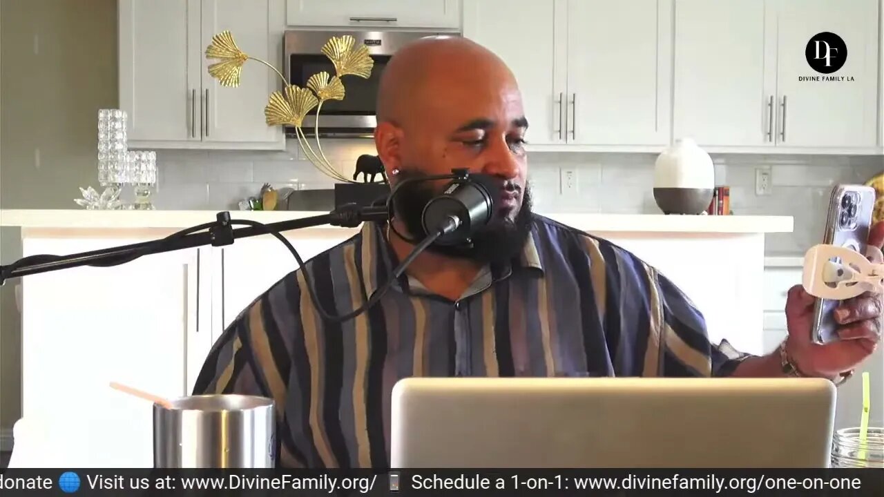 The Upper Room Sessions 9.16.2022 // Divine Family LA