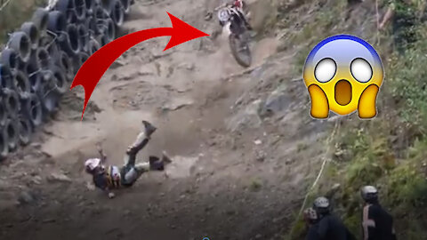 Impossible slope in Motocross - Moto alone runs over rider