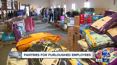 Pet and human food pantries open their doors to federal furloughed employees